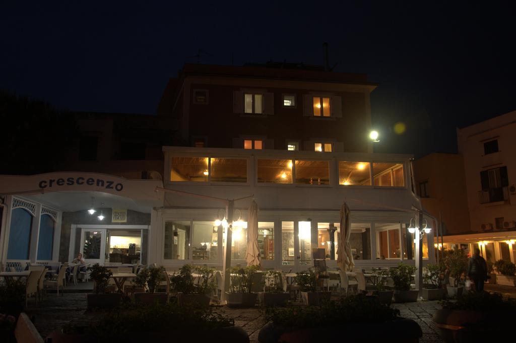 Hotel Ristorante Crescenzo Procida Exterior photo