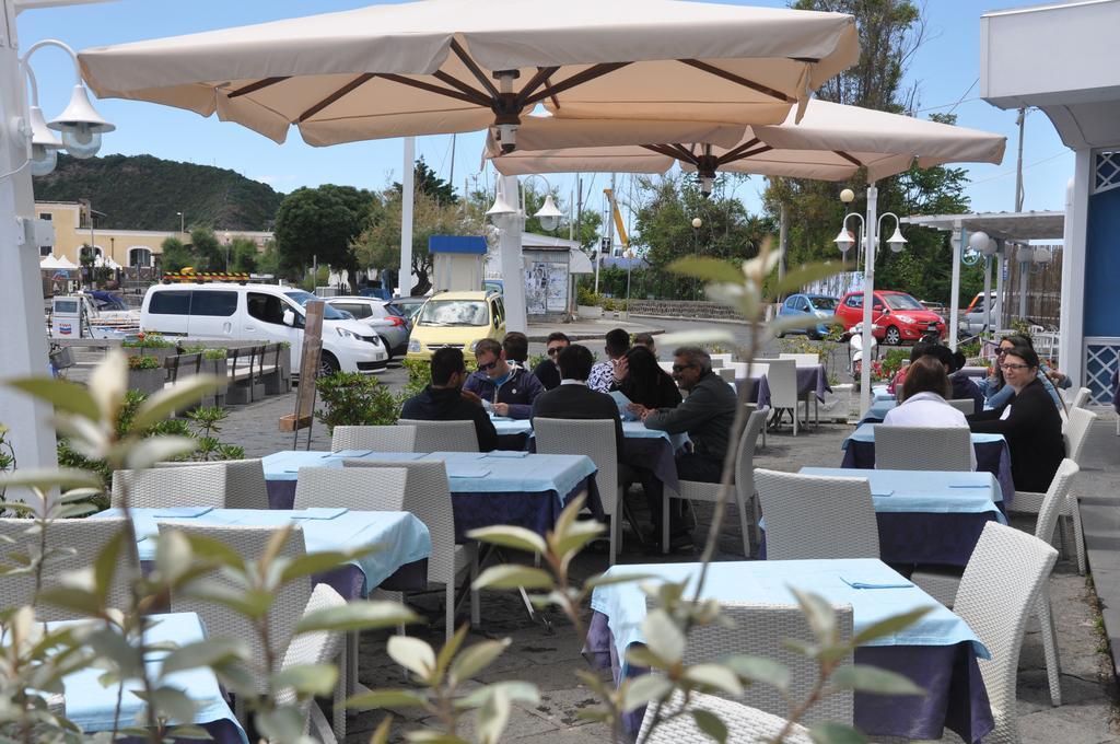 Hotel Ristorante Crescenzo Procida Exterior photo