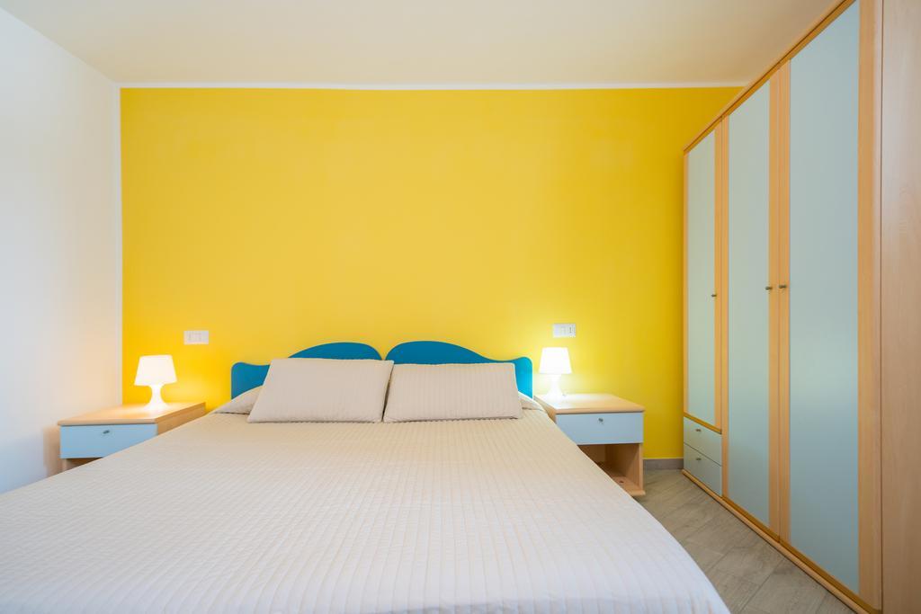 Hotel Ristorante Crescenzo Procida Exterior photo